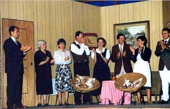 4 scenetta teatrale .jpg (30416 byte)